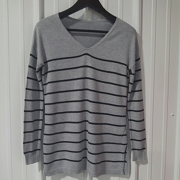 Old Navy Sweaters - Women's Old Navy tunic